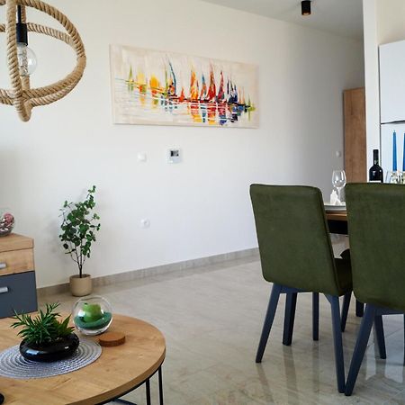 Apartment Ivona With Beautiful Seaview Makarska Esterno foto