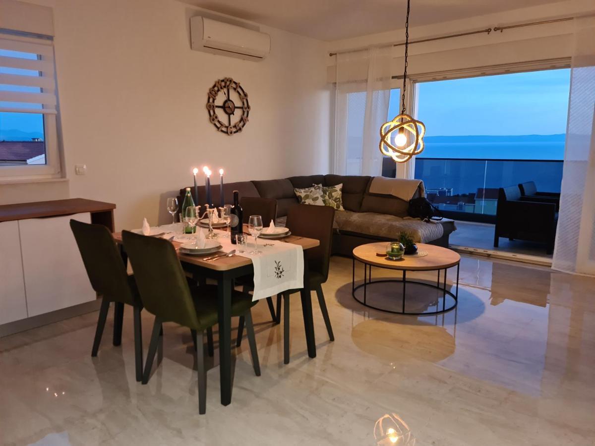 Apartment Ivona With Beautiful Seaview Makarska Esterno foto