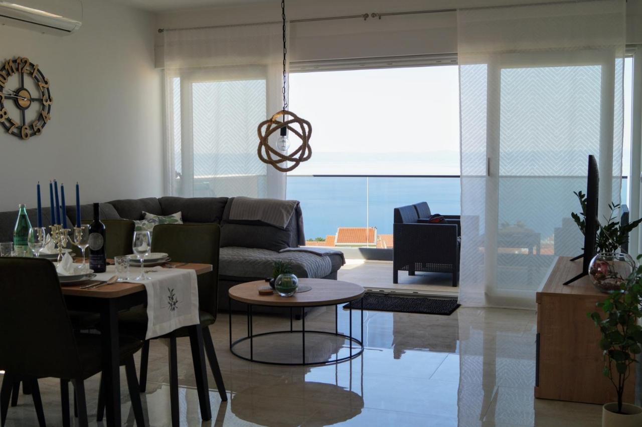 Apartment Ivona With Beautiful Seaview Makarska Esterno foto